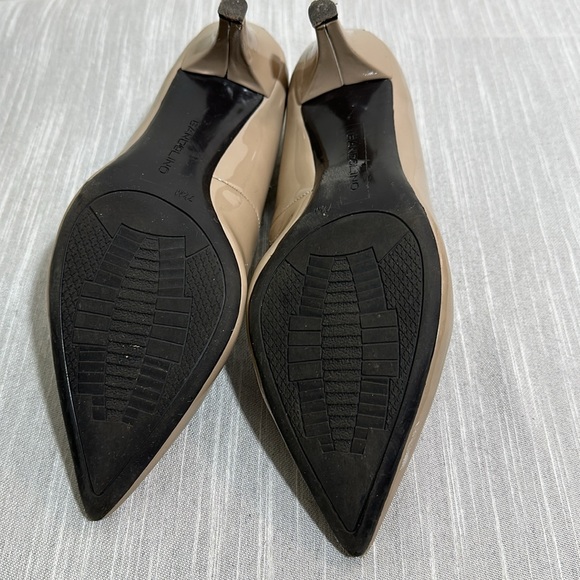 Bandolino Pumps, women's size 7.5 - Picture 6 of 6